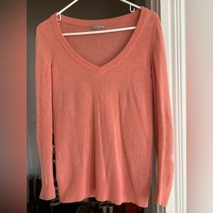 Cashmere Women's V-Neck Sweater - Coral. Size Small.